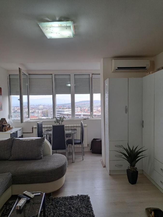 Apartman Sa Panoramom Kruševac 外观 照片
